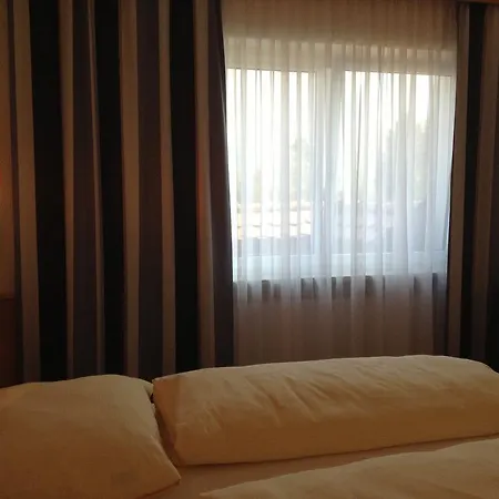 Leonsteinerhof 3*